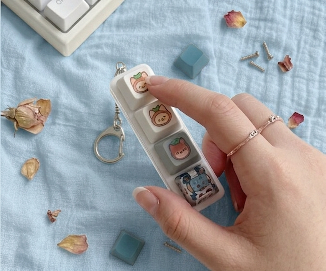 Mini Mechanical Keyboard Keychain